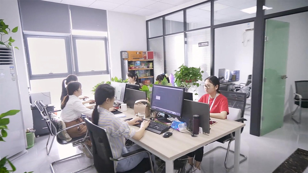 J9国际集团轻量化企业官网怎么做？J9国际集团网站建设与定制开发全流程解析